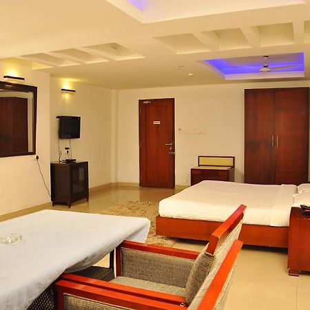 Hotel Luciya Kochi エクステリア 写真