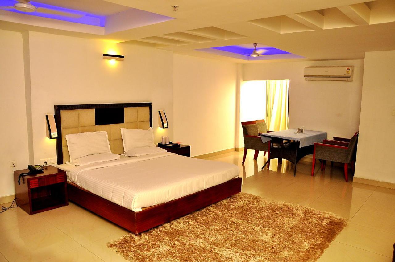Hotel Luciya Kochi エクステリア 写真
