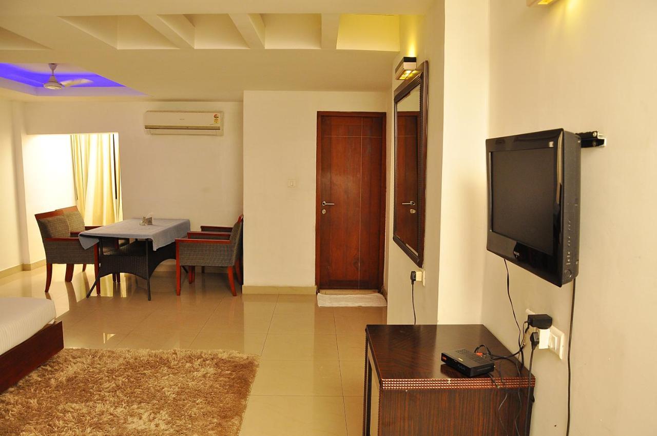 Hotel Luciya Kochi エクステリア 写真