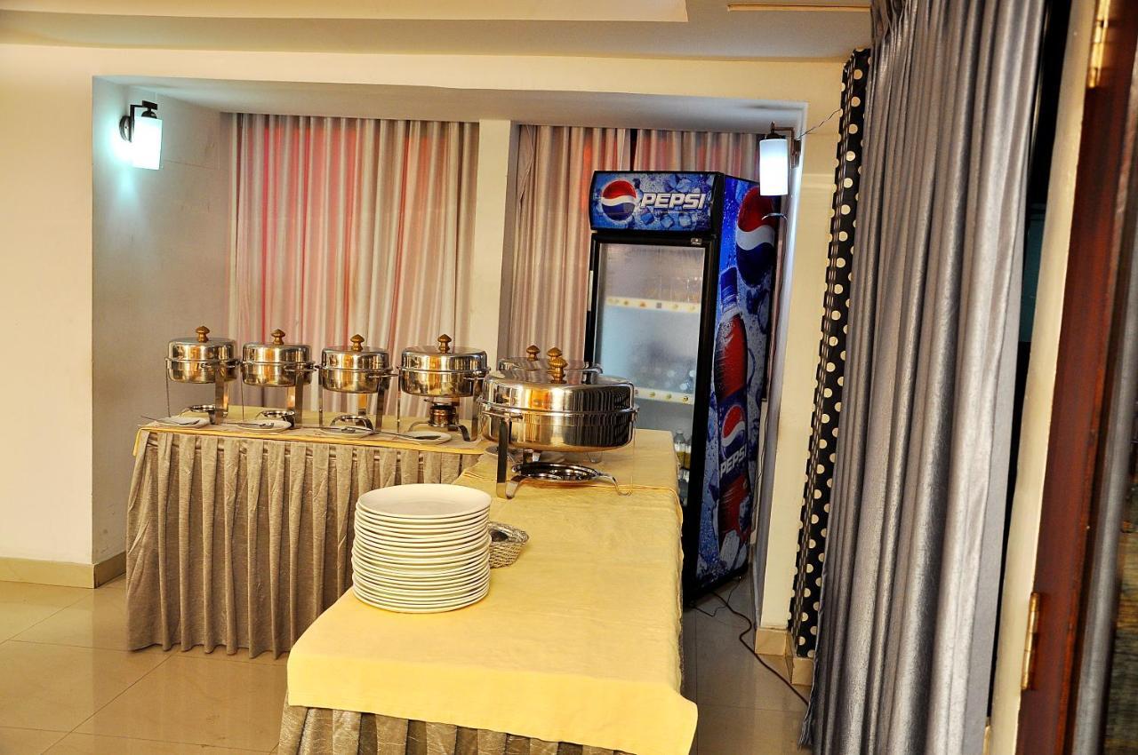 Hotel Luciya Kochi エクステリア 写真