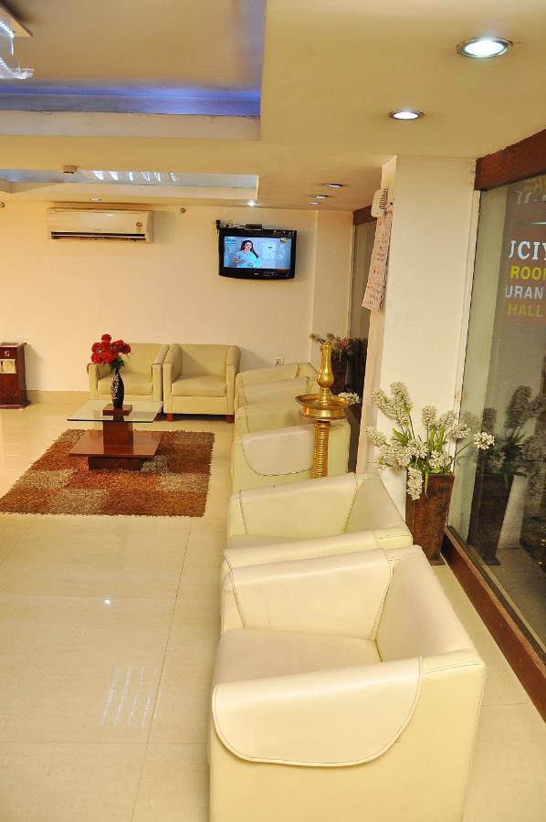 Hotel Luciya Kochi エクステリア 写真