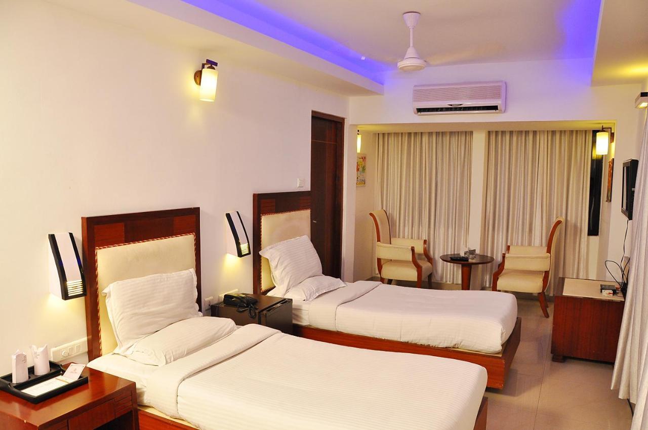 Hotel Luciya Kochi エクステリア 写真