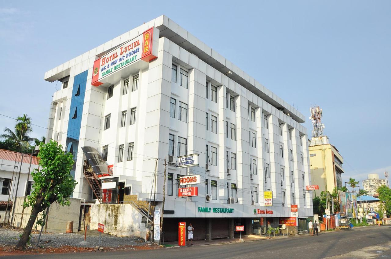 Hotel Luciya Kochi エクステリア 写真